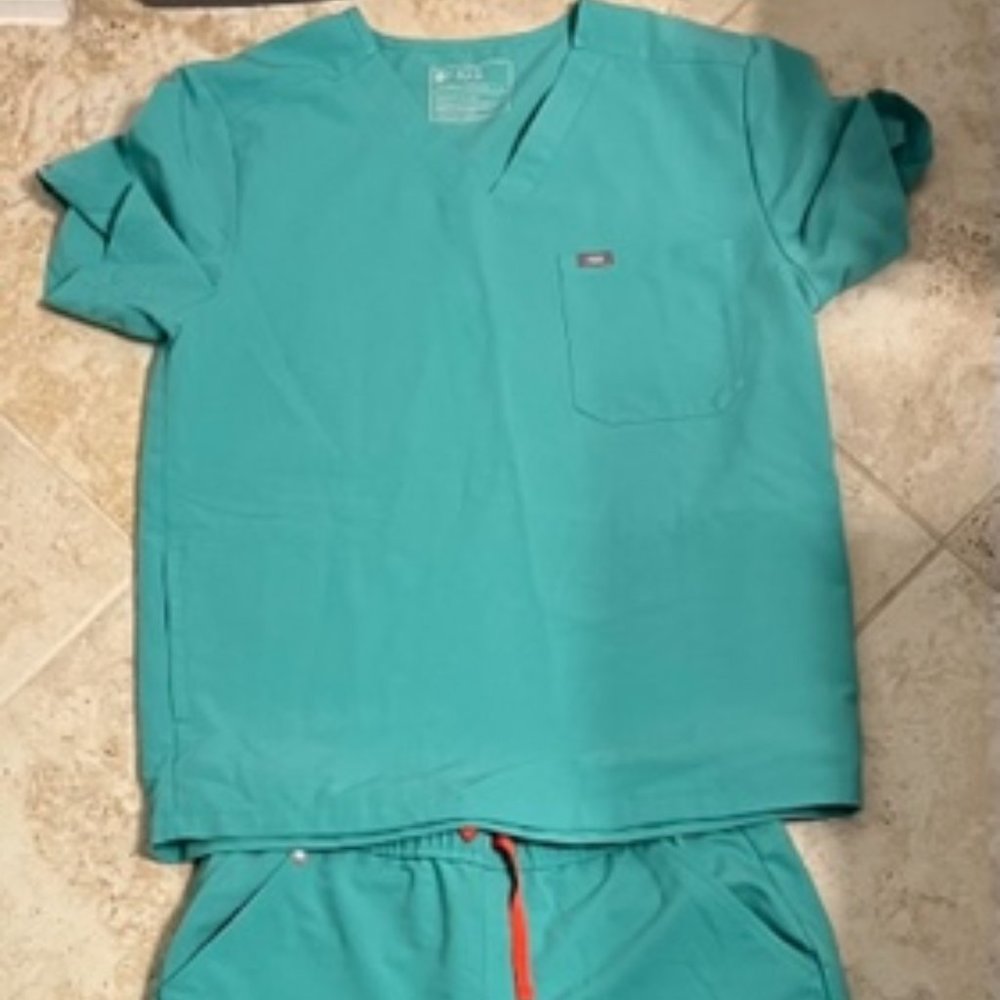 MENS-LEON GREEN FIGS (L)